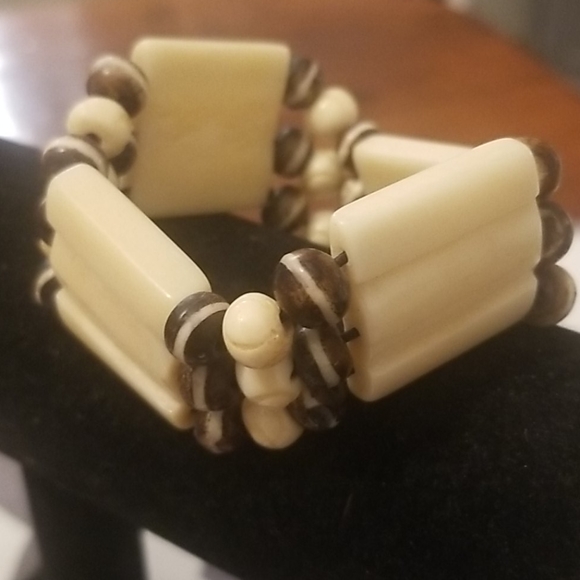 IVORY White and Brown Boho Bracelet - Picture 4 of 5